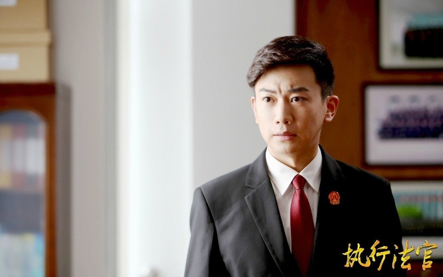 执行处的其他人也接受了同样的停止工作要求,大家都有些垂头丧气,于川